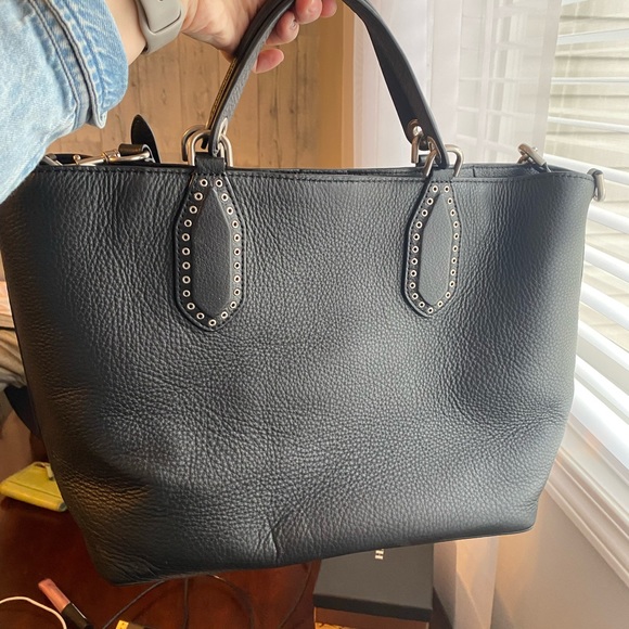 Michael Kors purse - Picture 2 of 7